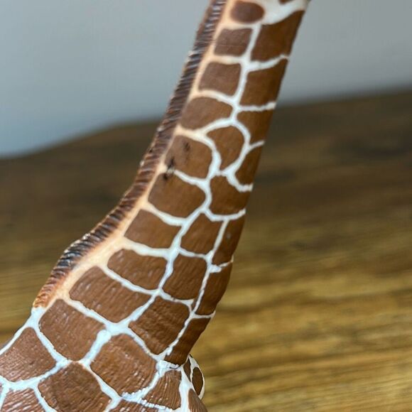 Vintage Schleich Germany Giraffe 2008 Collectible Animals Adult Male Eating - Picture 8 of 8